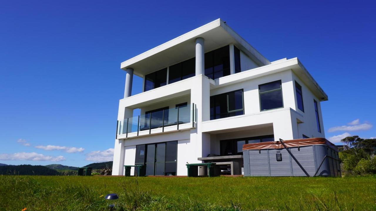 White House Bed & Breakfast Paraparaumu Exterior photo