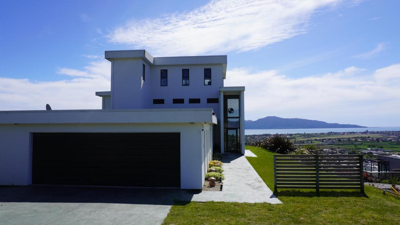 White House Bed & Breakfast Paraparaumu Exterior photo